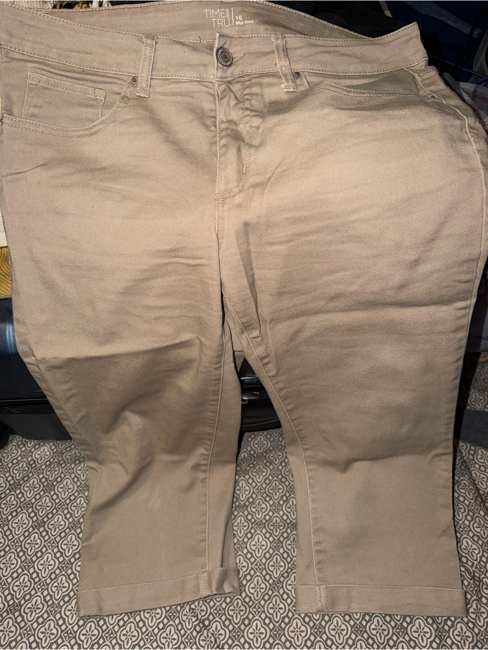 Time and Tru Women's Khaki Stretch Jean Capris